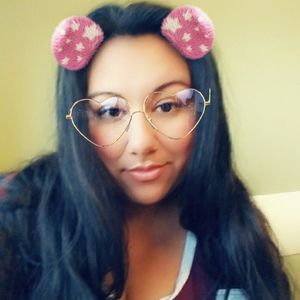 Meet your Posher, Monique